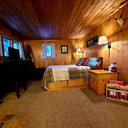 Northwoods Cottage Bed And Breakfast Φέρμπανκς Εξωτερικό φωτογραφία