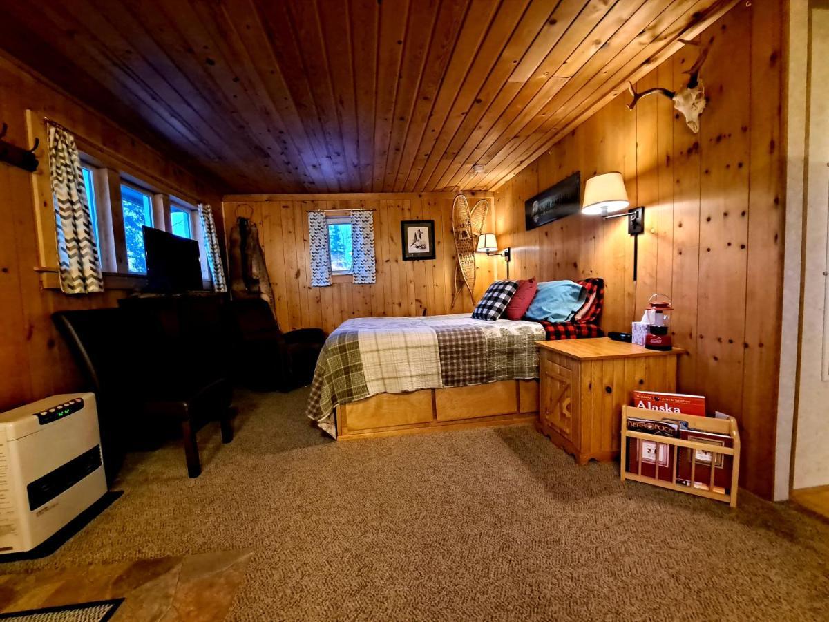 Northwoods Cottage Bed And Breakfast Φέρμπανκς Εξωτερικό φωτογραφία